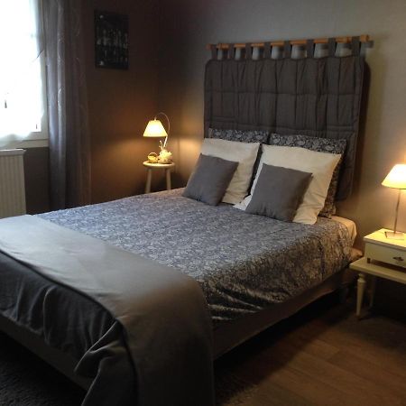 Chambre D'Hotes Hola Laval  Eksteriør billede