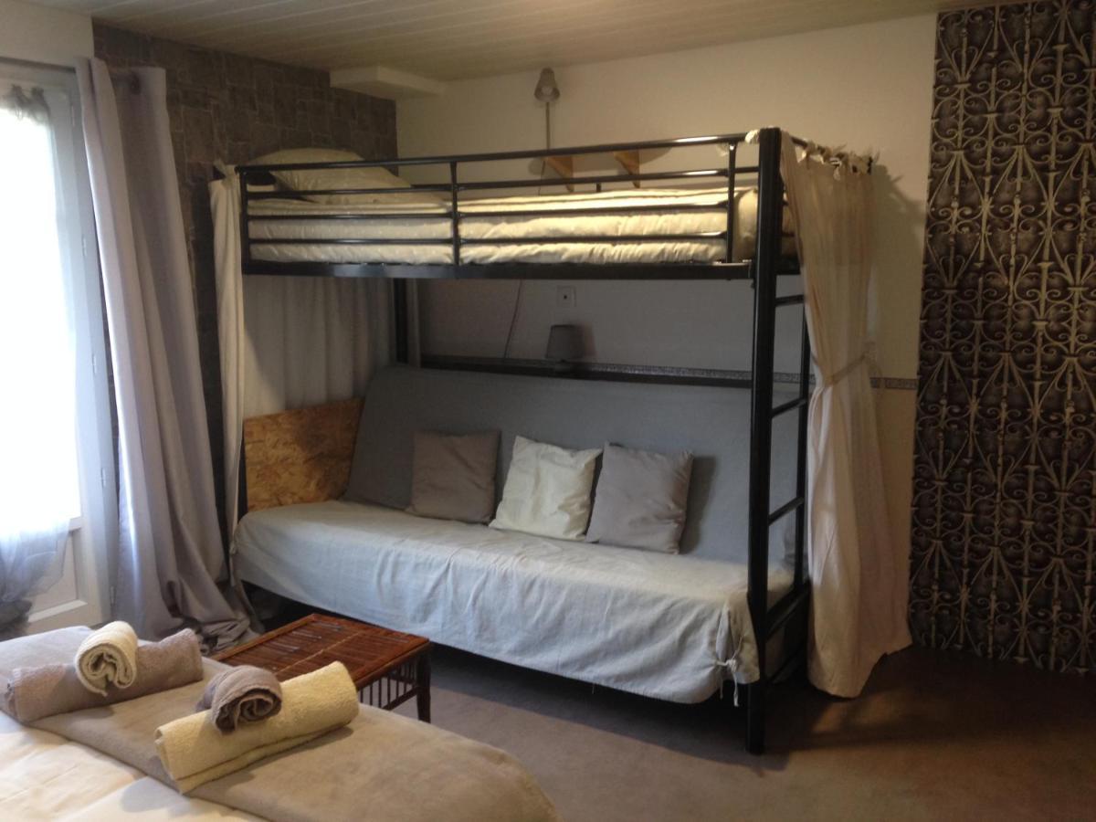 Chambre D'Hotes Hola Laval  Eksteriør billede